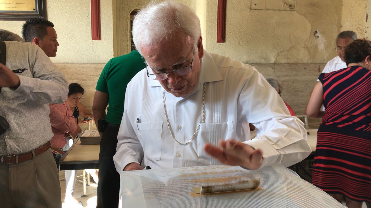 Obispo de Saltillo, Raúl Vera López espera una jornada en paz. (Ana Ponce)