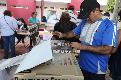 Personas votando en Chiapas. (Javier García)