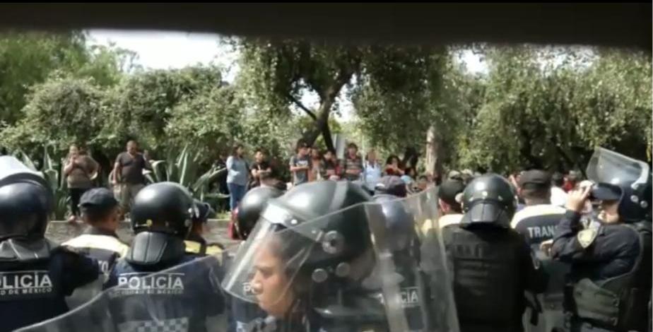 Protestan afuera del INE para exigir boletas (Especial).