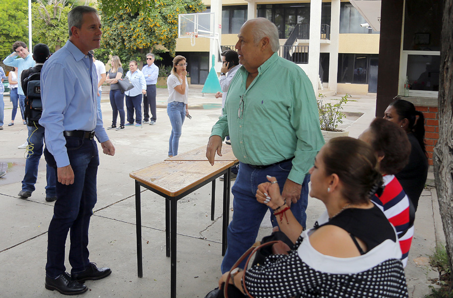 SE TOPAN, Marcelo Torres Cofiño secretario General del Comité Ejecutivo Nacional del PAN y Paco Dávila, Recaudador de Rentas y militante del PRI. (Man