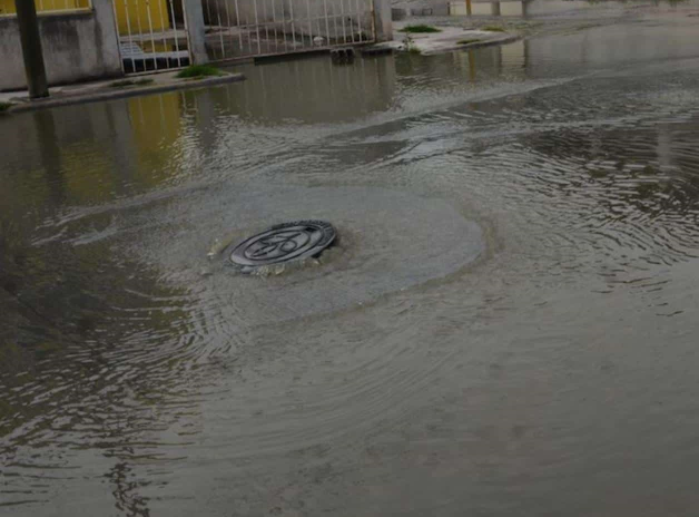 Aguas negras en colonias de Tampico.(Jesús Alberto García)