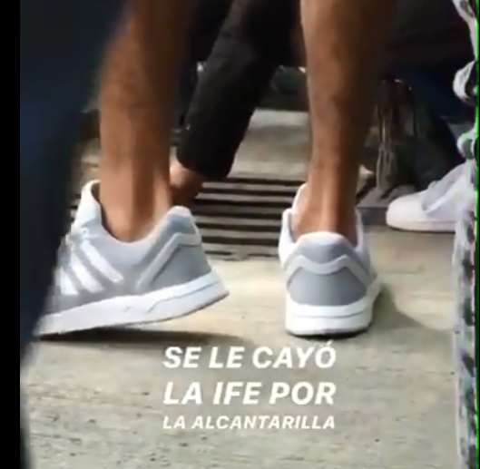 La credencial cayó a una alcantarilla. (Especial)