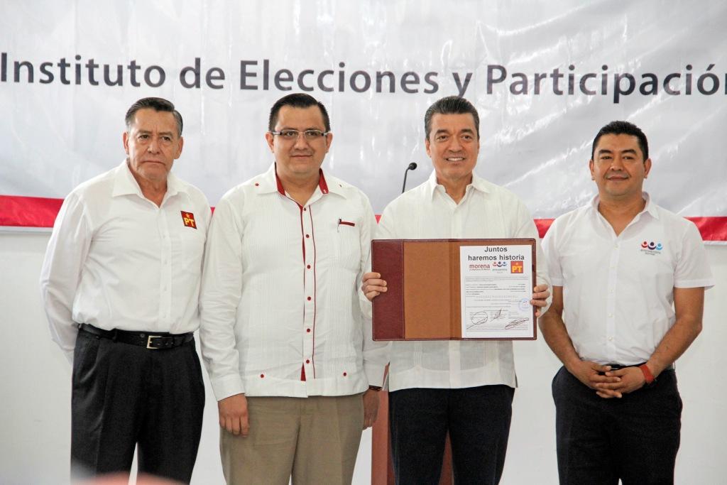 Rutilio Escandón Cadena durante su registro a candidato a Gobernador de Chiapas/Cuartoscuro