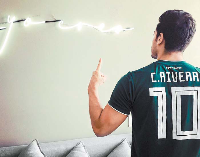 Carlos Rivera fue uno de los famosos que compartió su emoción por el equipo nacional.