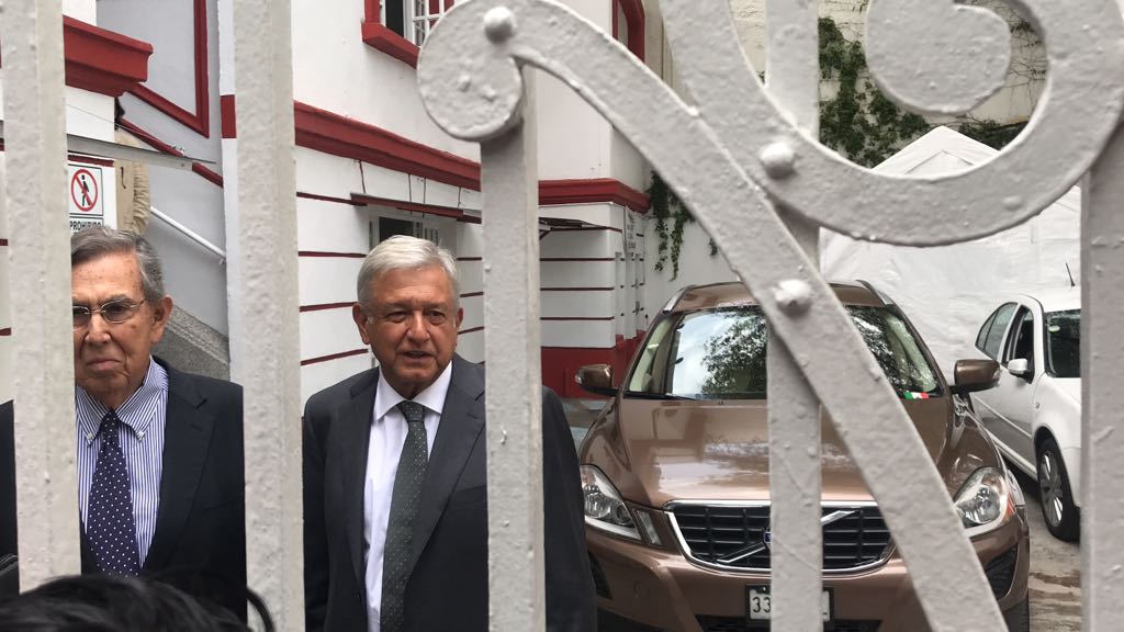 López Obrador y Cuauhtémoc Calderón, juntos, previo a reunión con Peña.