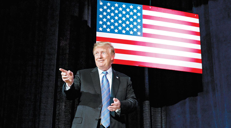 Trump acusó ayer al gobierno de Obama de dar la ciudadanía estadunidense a 2,500 iraníes durante la negociación del acuerdo nuclear de 2015. (Evan Vuc