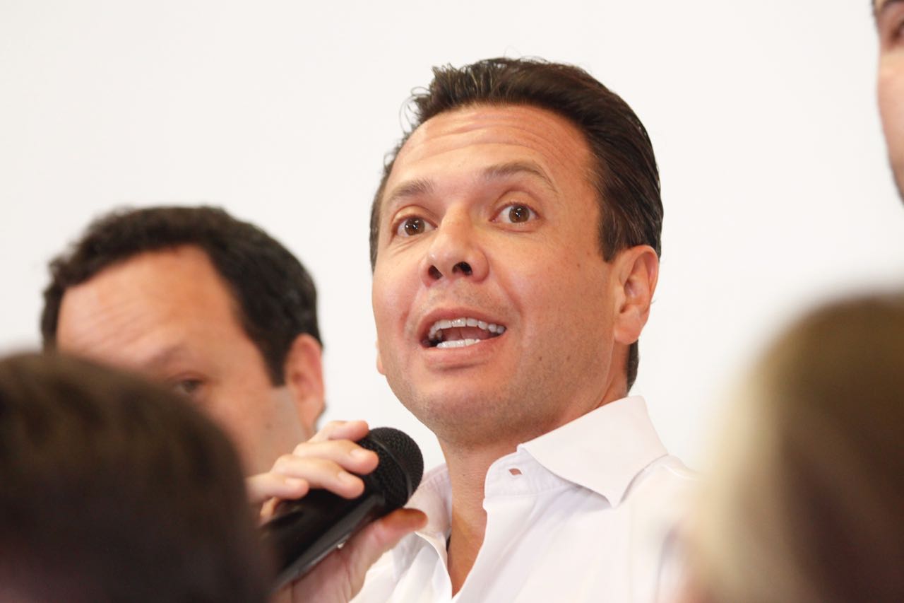 Pablo Lemus  (Fernando Carranza)
