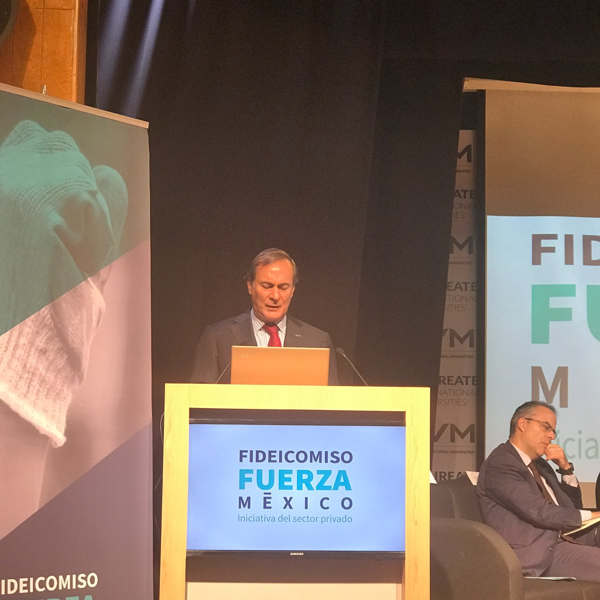 El presidente del CCE, Juan Pablo Castañón . (@prensaUVM)