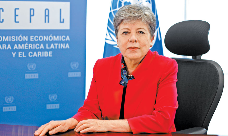 La solución del candidato electo Andrés Manuel López Obrador, para pensiones es factible: Cepal. (Ariana Pérez)
