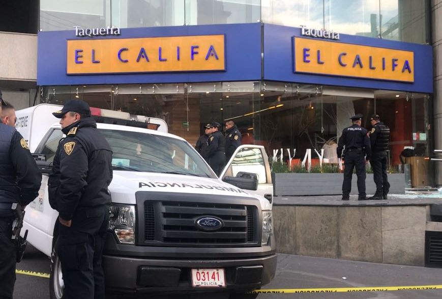 La mujer estadunidense fue lesionada cuando salió del lugar al momento de la agresión. (Jorge Becerril)