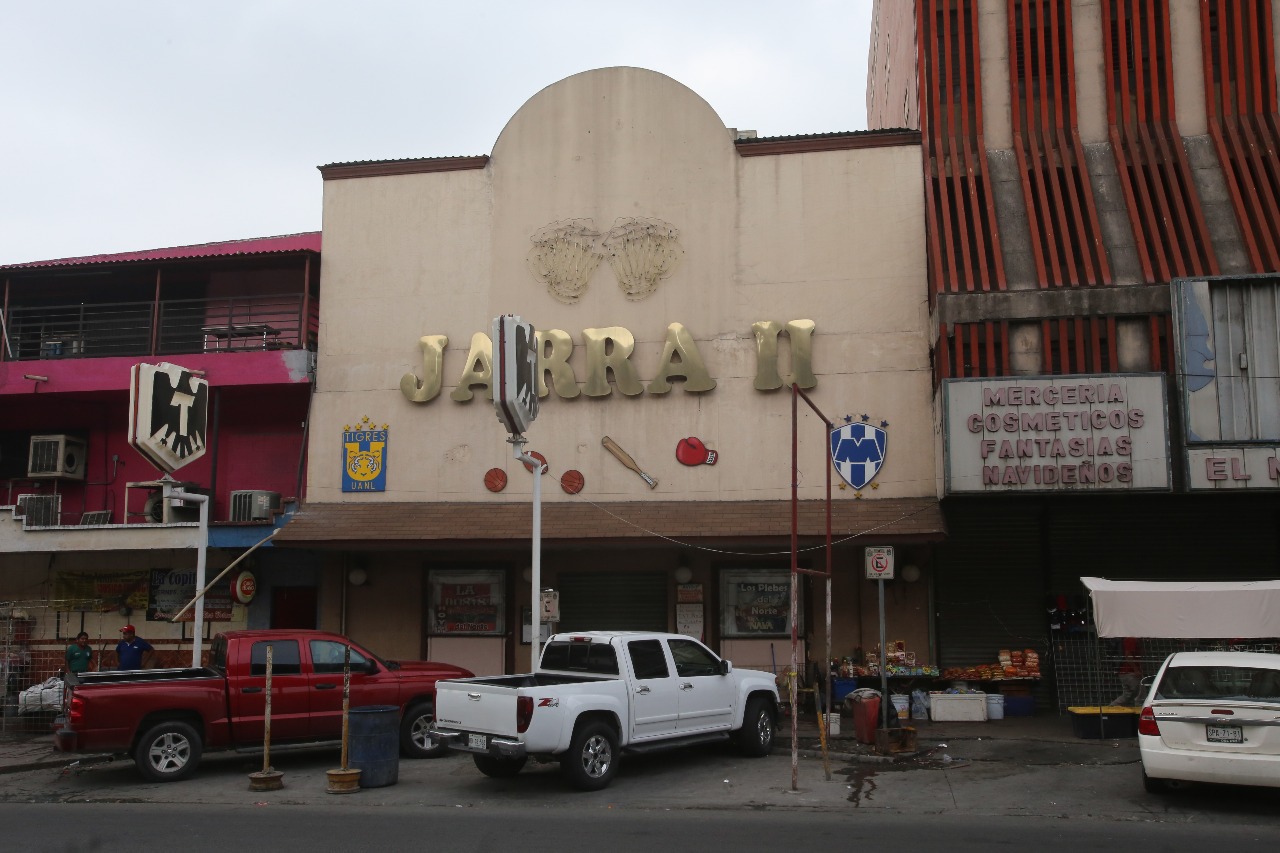 El bar La Jarra ll, ubicado en Colón y Amado Nervo. (Foto: Roberto Alanís)