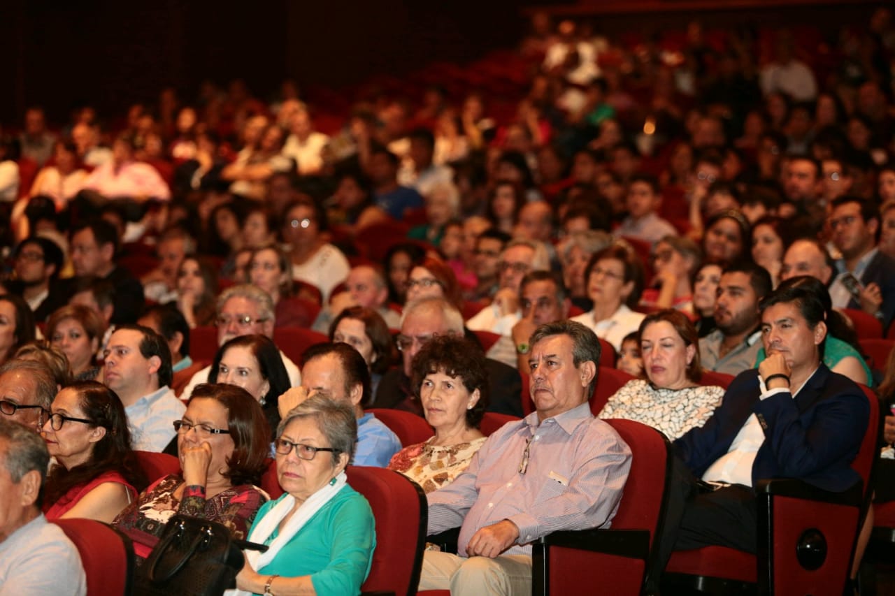 El Teatro 'Fernando Soler' registró cupo total durante la inauguración. (Especial)