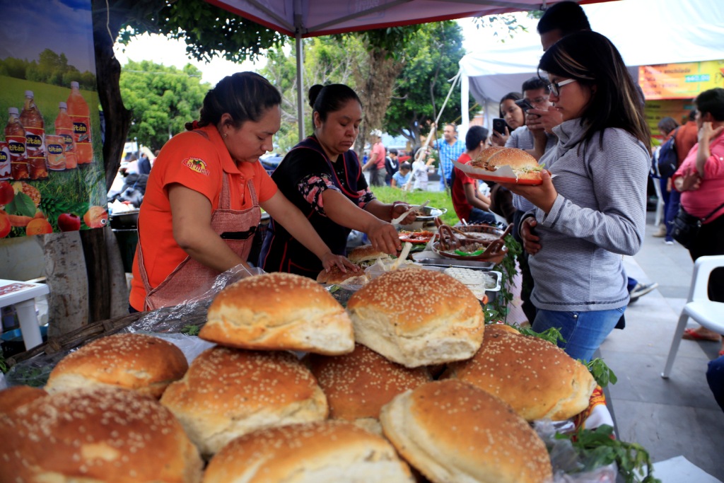 El titular de la Secretaría de Turismo destacó la importancia de impulsar la gastronomía poblana (Agencia Enfoque)