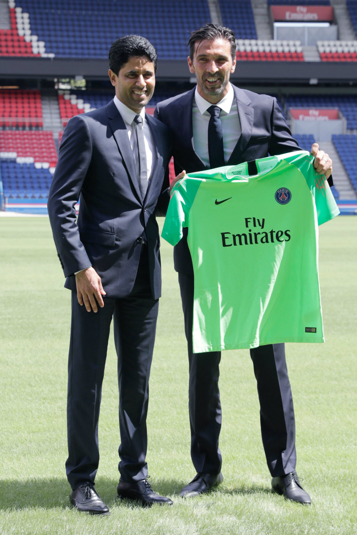 Gianluigi Buffon es presentado oficialmente con el PSG (AFP)