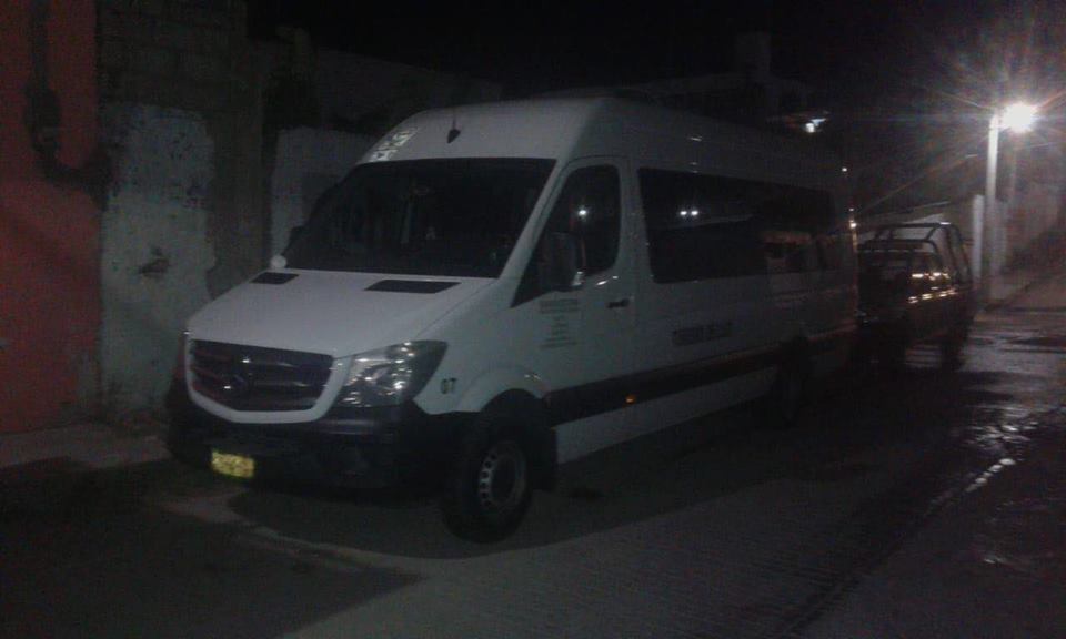 Los turistas viajaban en una camioneta de la empresa Viajes y hoteles Chiapas-Guatemala. (Abraham Jiménez)