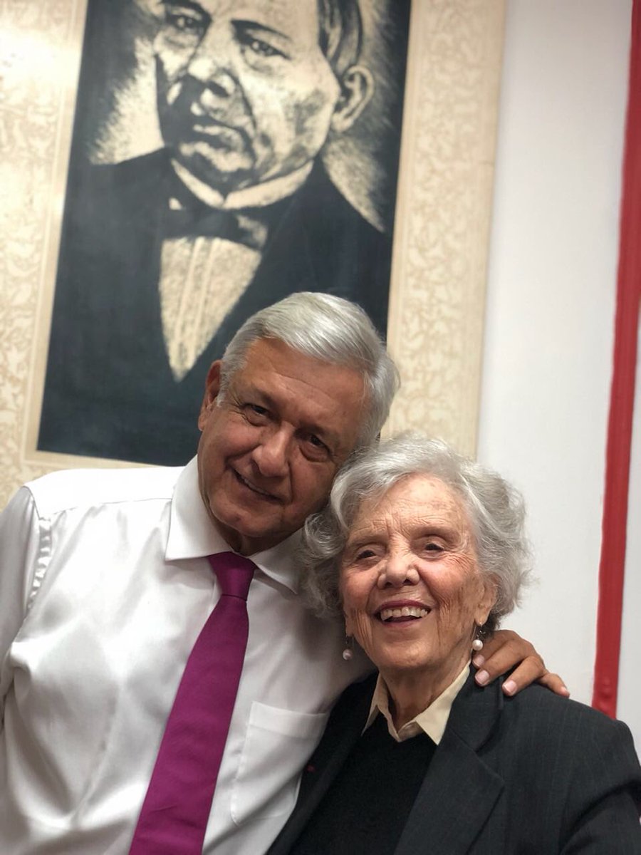 Andrés Manuel celebró un encuentro con la escritora Elena Poniatowska (Twitter).