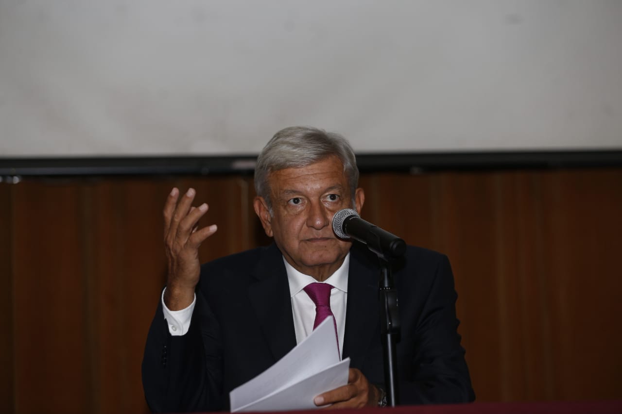 Andrés Manuel López Obrador confirmó a Ricardo Monreal como líder de Morena en el Senado. (Héctor Téllez).