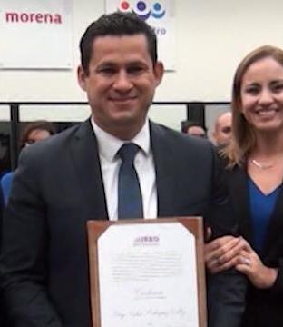 Los panistas continuarán gobernando la entidad, de la mano de Diego Sinhue, quien ganó la elección con un millón 143 mil 049 votos, contra 553 mil 639 que consiguió Ricardo Sheffield, candidato de la coalición Juntos Haremos Historia.