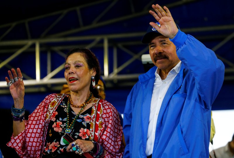 Daniel Ortega y su esposa y vicepresidente, Rosario Murillo.