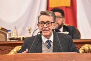 El diputado de Morena aseguró que la capital del país debe tener una transición pacífica.