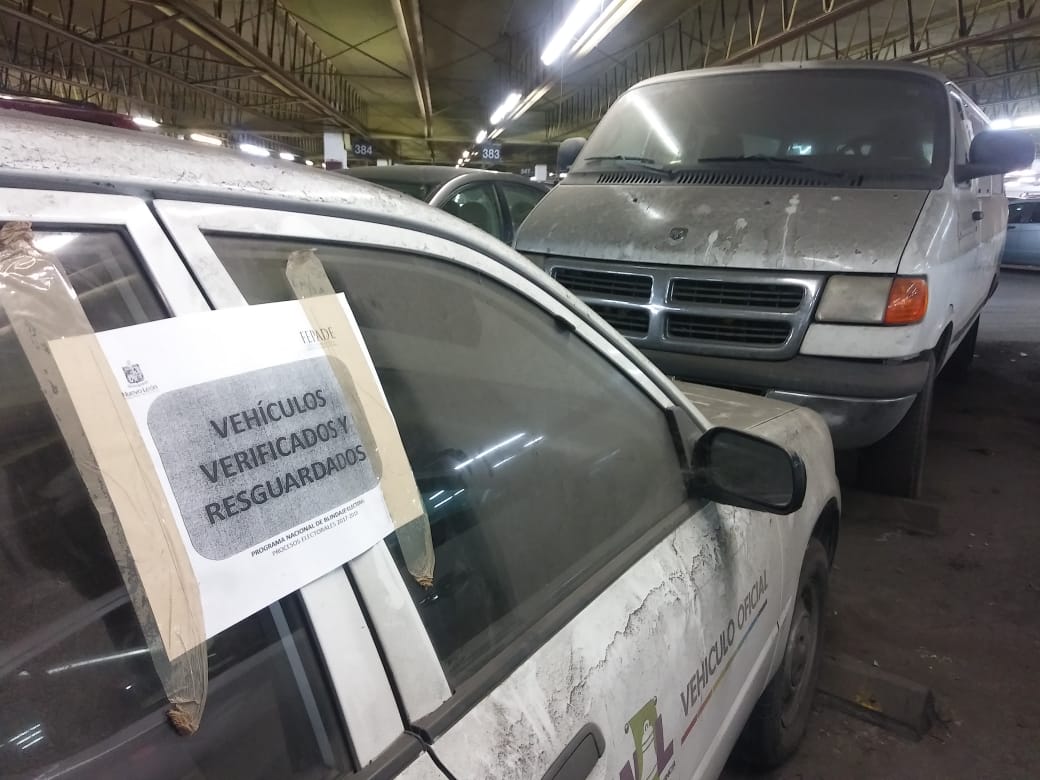 Los vehículos se encuentran en el estacionamiento subterráneo del Gobierno Estatal, en la Macroplaza. (Ricardo Alanís).