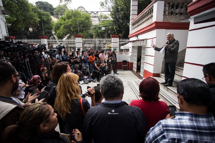 Andrés Manuel López Obrador durante una conferencia de prensa. (Cuartoscuro)
