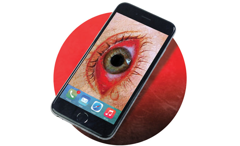 Ojo seco, primera consecuencia del uso prolongado de esta tecnología. (Moisés Butze)