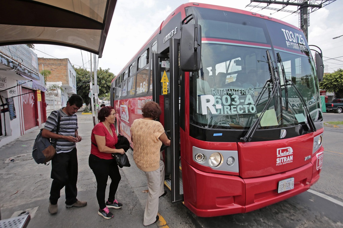 La nueva ruta troncal Belisario Domínguez estrena unidades, paradas oficiales y condiciones laborales para sus operarios. (Fernando Carranza)