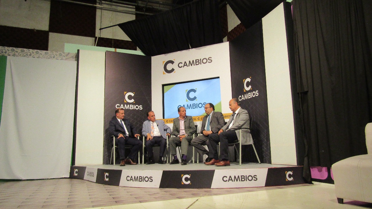 Eduardo Bujáidar, Gabino Fernández, Miguel Ángel Puértolas, Arturo Sánchez y Luis Gerardo González.