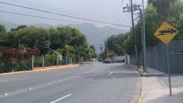 La avenida Santa Bárbara permaneció cerrada. (Foto: Lourdes Soler)