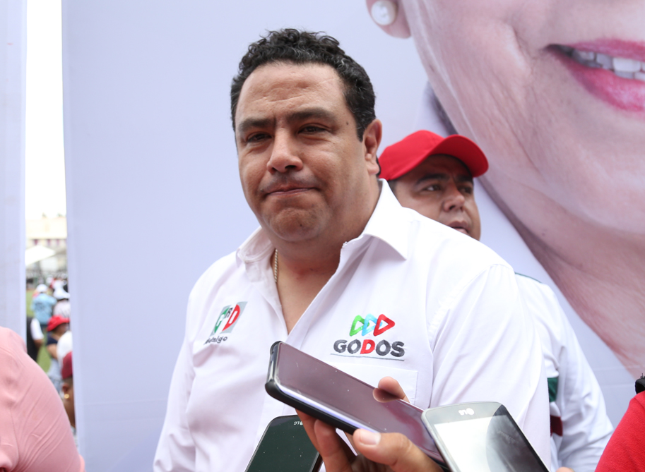 Pineda Godos puntualizó que se debe escuchar a la militancia. (Jorge Sánchez)