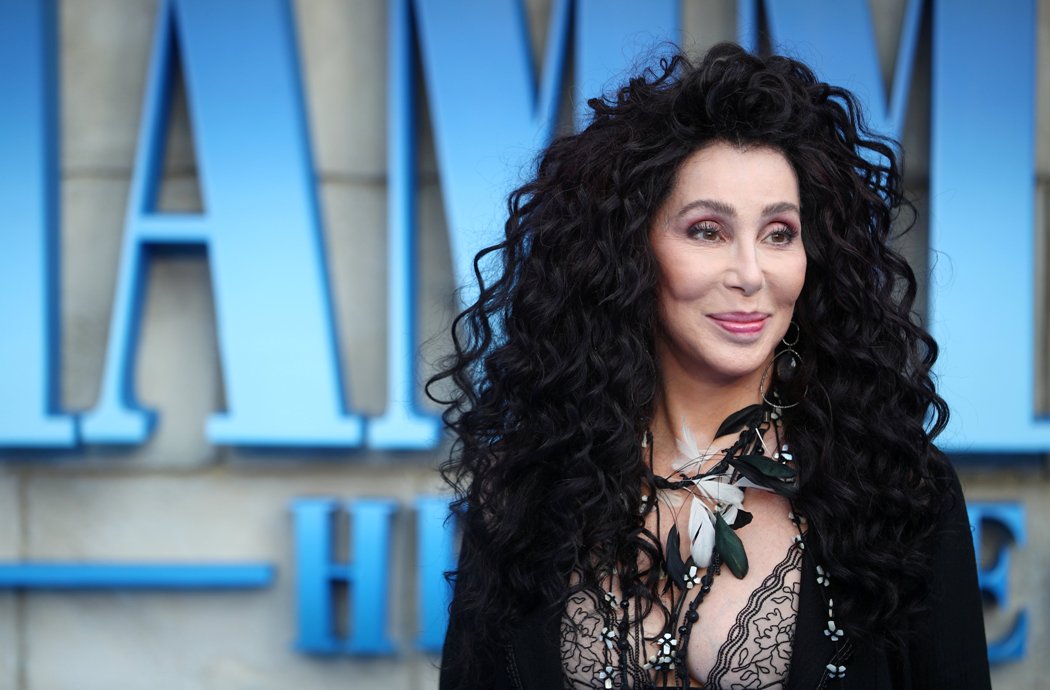 En la secuela de 'Mamma Mia!', Cher encarna a la madre de Donna, interpretada nuevamente por Meryl Streep (Reuters).