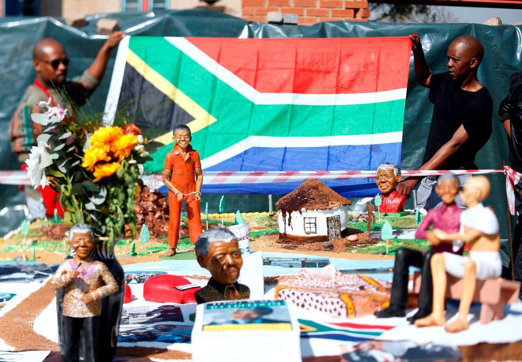 A Mandela también se le ha recordado estos días, por ejemplo, con exposiciones. AFP