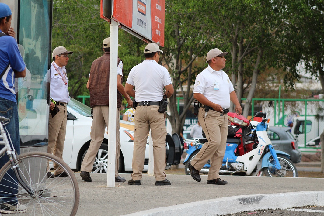 Los elementos de Tránsito Municipal buscan disminuir accidentes con los cambios en el reglamento. (Archivo)