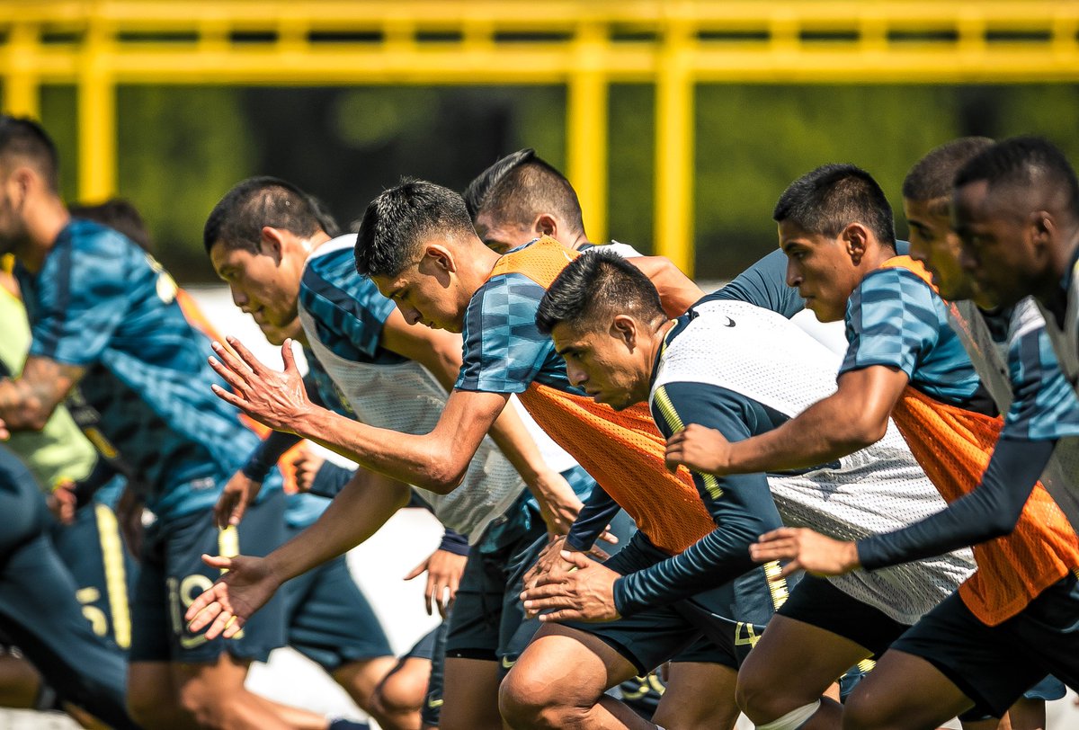 Jugadores de Club América en entrenamiento (Twitter @ClubAmerica)