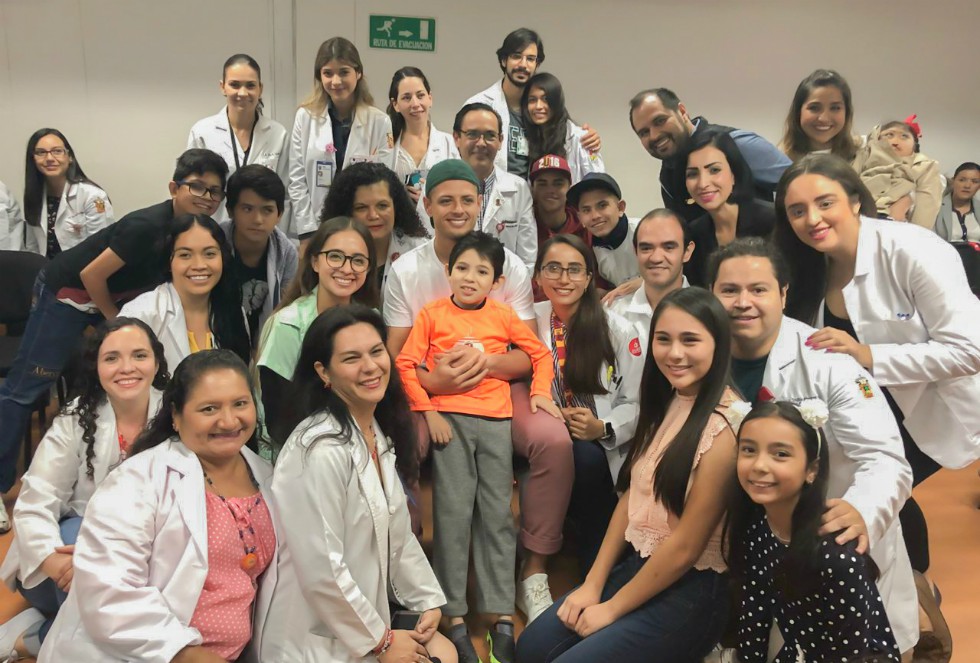 El también seleccionado nacional se tomó tiempo para tomarse algunas fotografías. (Cortesía)