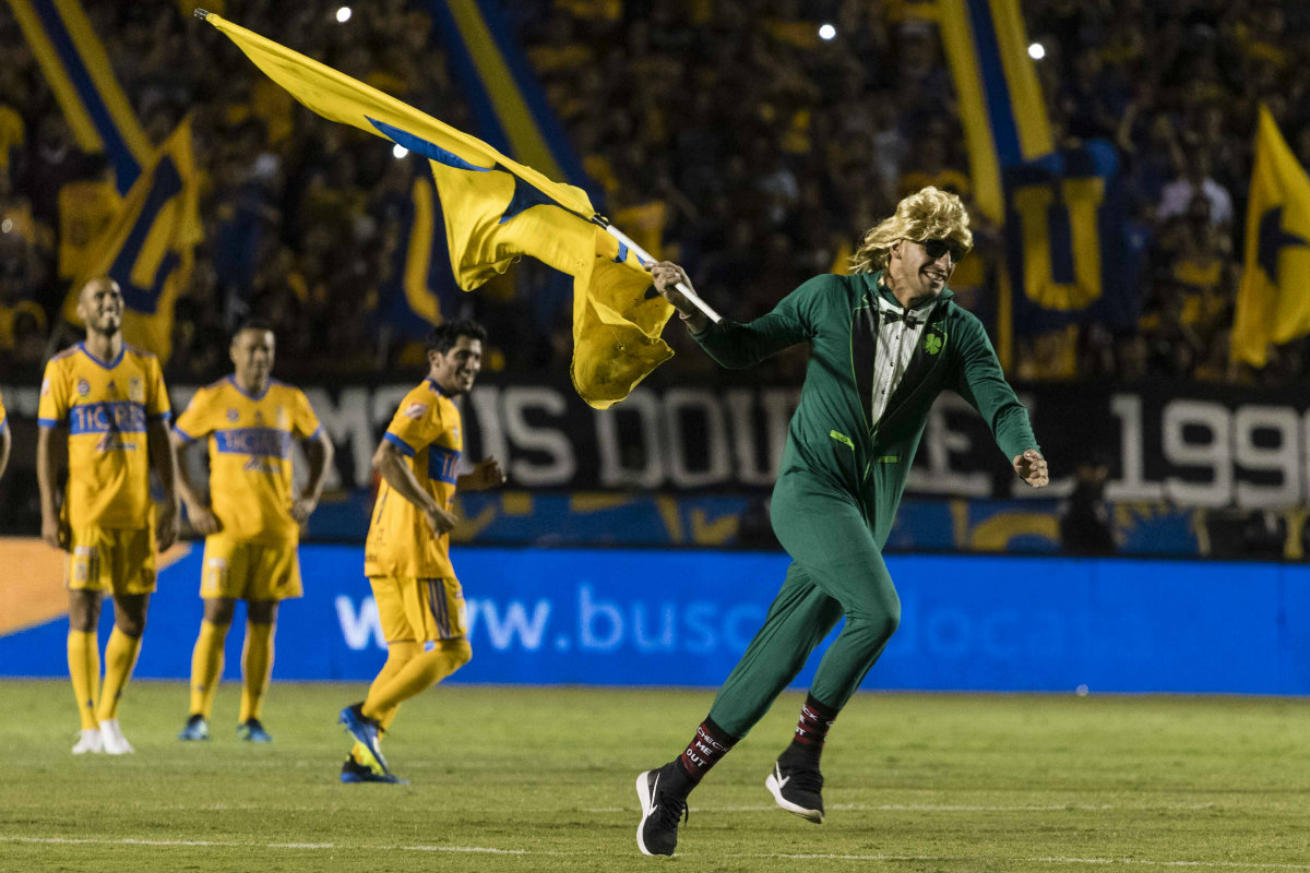 El show de Nahuel Guzmán en la despedida de Damián Álvarez (Mexsport)