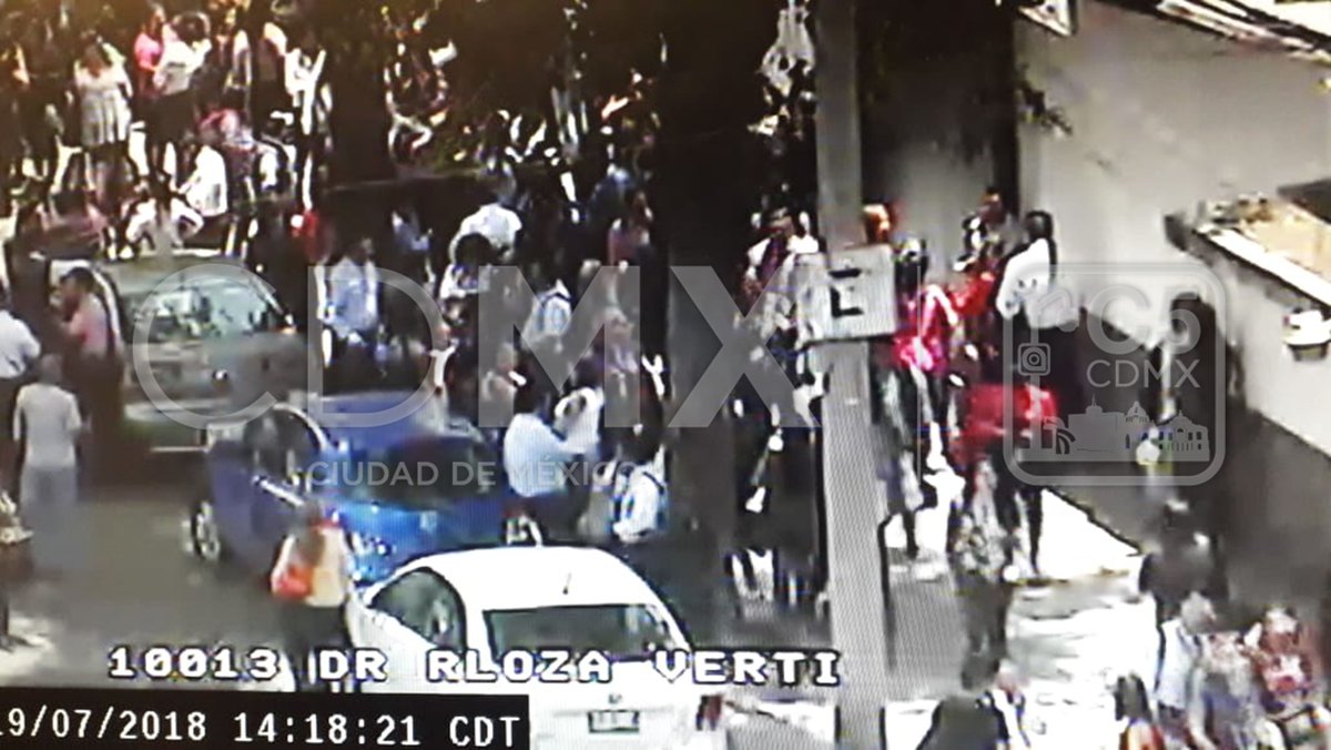 El búnker de la Procuraduría capitalina fue desalojado esta tarde.
