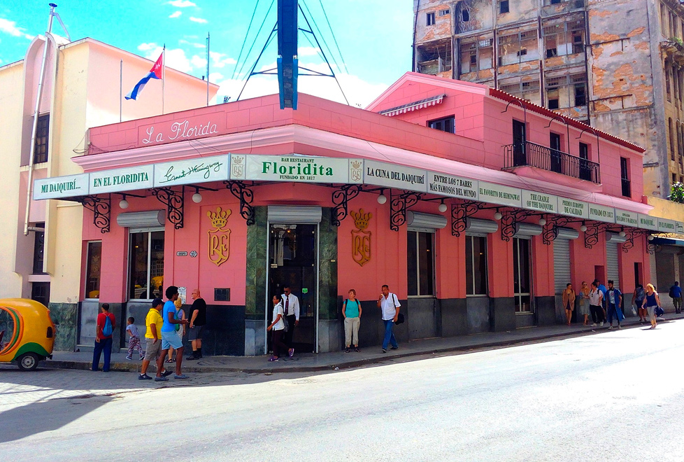 El gobierno de Cuba restringe a los restaurantes a 50 clientes y a los propietarios a un solo establecimiento (Shutterstock).