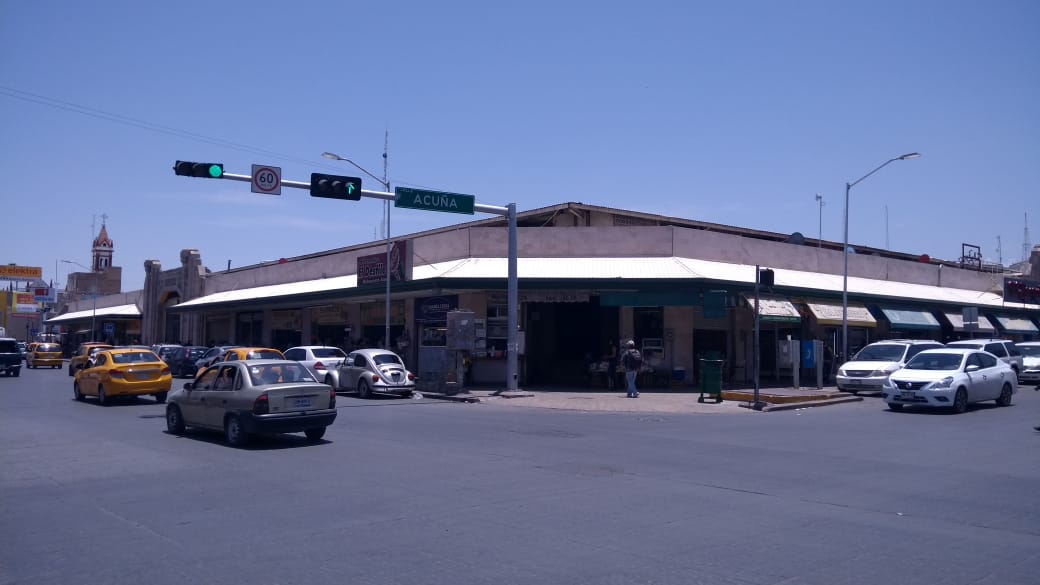 El afectado alcanzó al ladrón en una de las entradas del Mercado Juárez. (Notivox Digital)