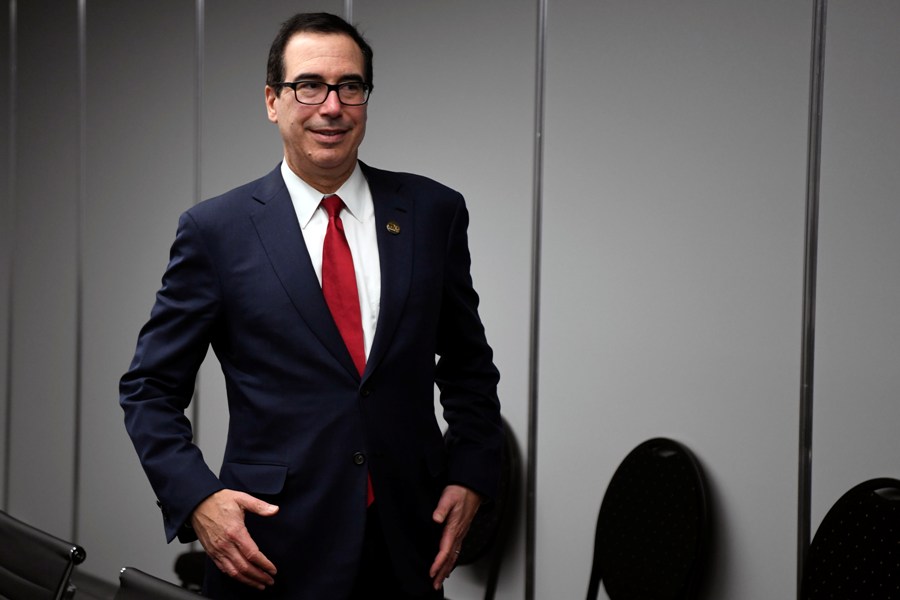 El secretario del Tesoro estadunidense, Steven Mnuchin, dijo que no considera que Trump quiera intervenir en las políticas de la FED. (AFP)