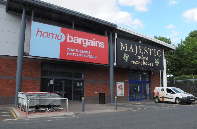 El ataque fue realizado en la tienda Home Bargains, en Worcester, Inglaterra.