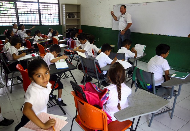 En Chiapas, 83% de los docentes participan en concursos de evaluación y promoción. (Cuartoscuro).