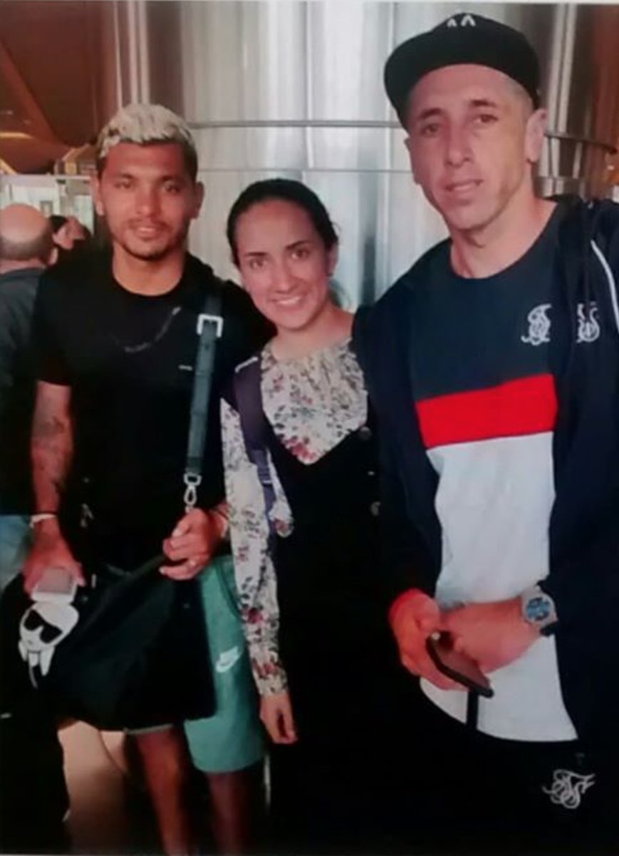 Héctor Herrera muestra su rostro tras cirugía estética (Especial)