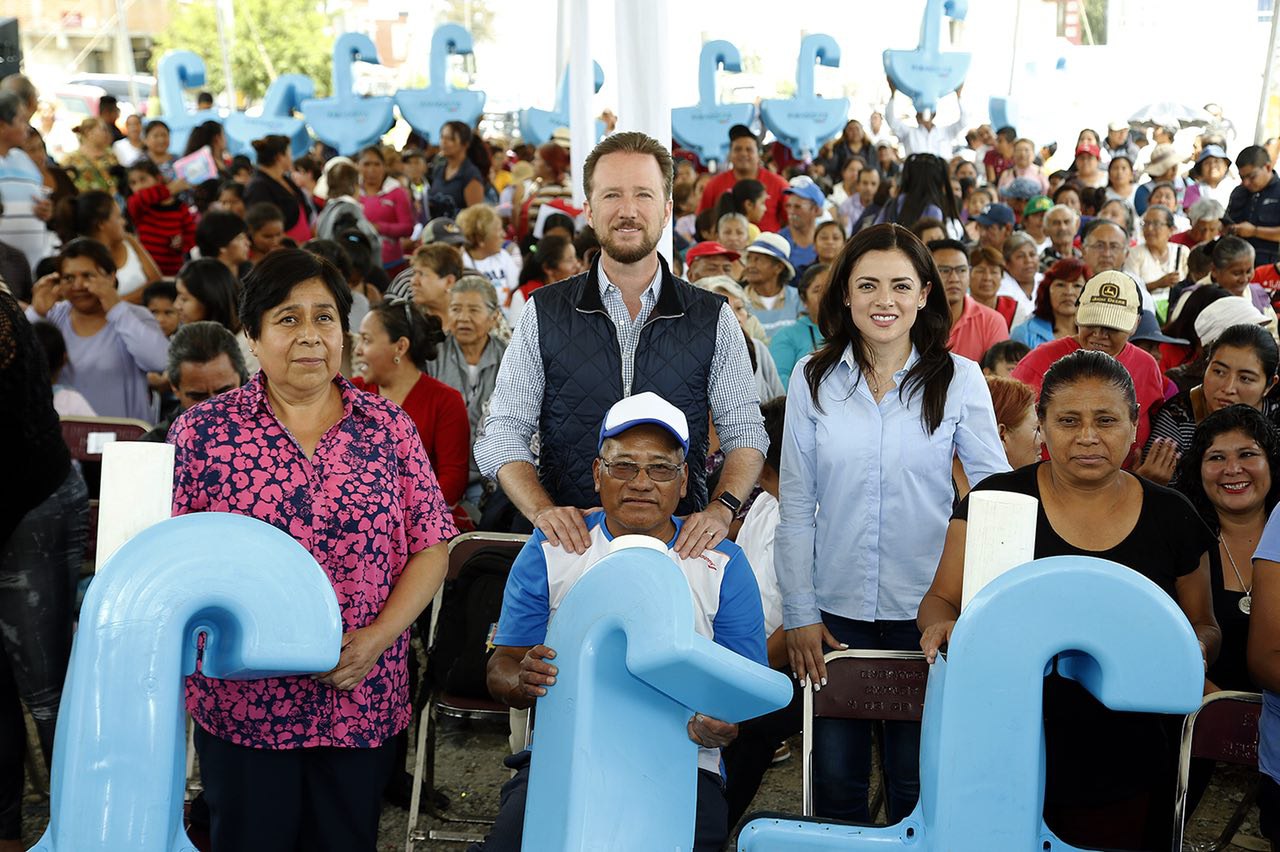 Luis Banck y vecinos de juntas auxiliares arrancan la instalación de Captadores de Agua Pluvial 2018