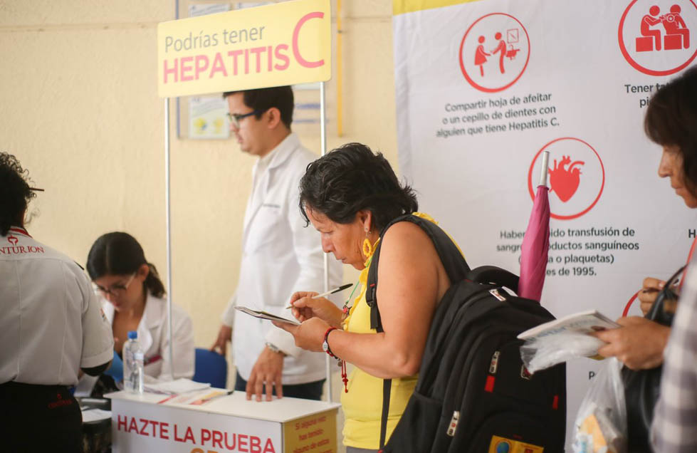 La institución ofreció 250 pruebas rápidas de detección de hepatitis  en el simposio que realizaron (Especial).