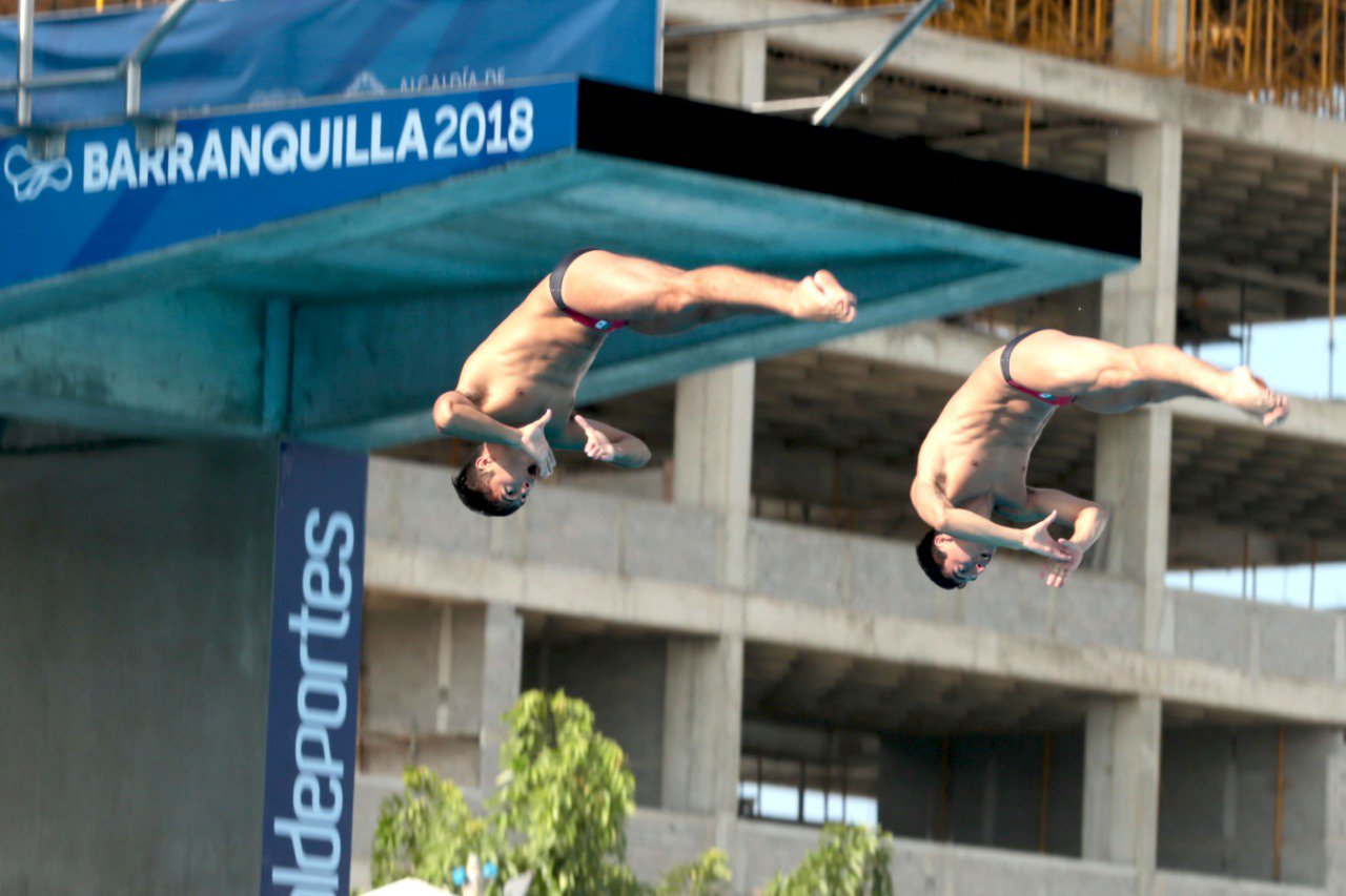 Iván García y Andrés Villarreal conquistaron el oro en la plataforma 10 metros de Barranquilla 2018 (Twitter @CONADE)