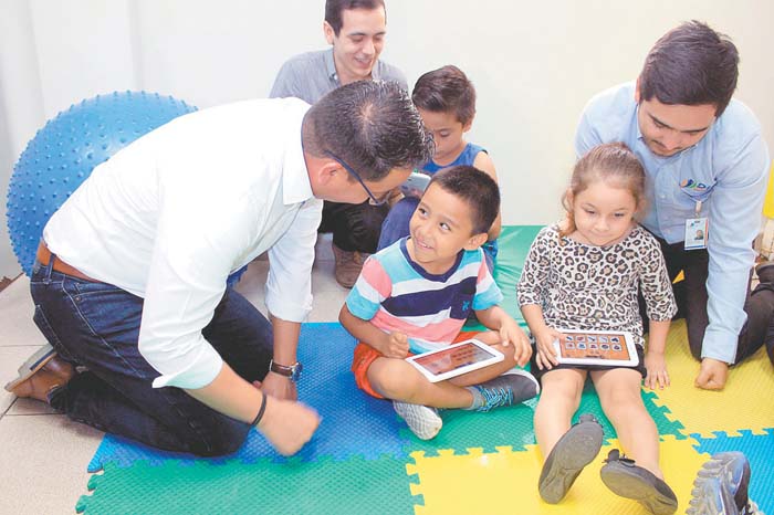 Se trata de la "Escuela con Alex".