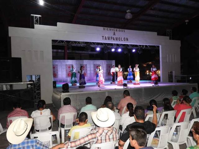 Fiestas patronales en Tampamolón, San Luis Potosí (Imelda Torres)