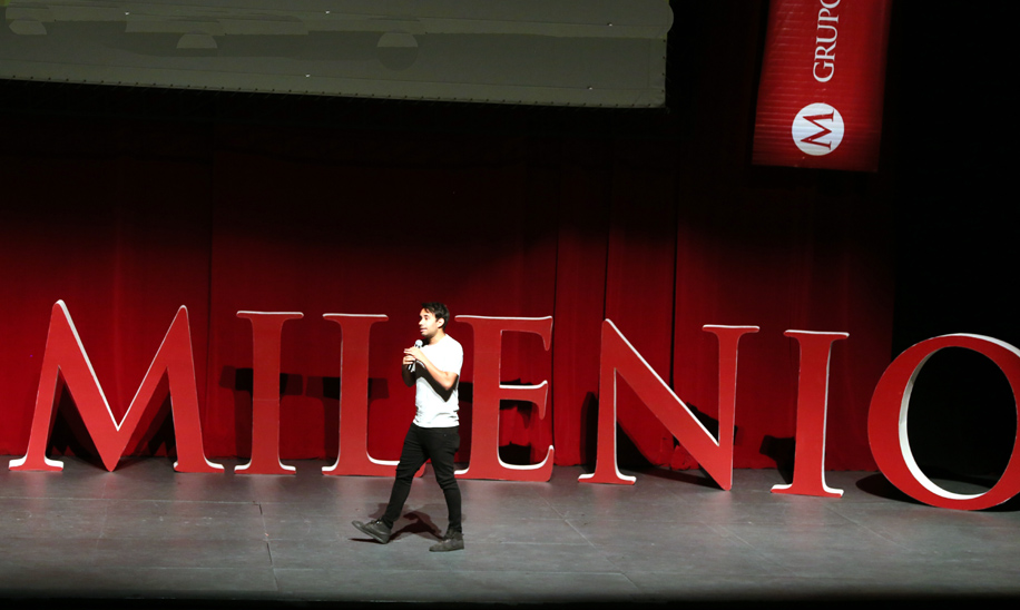 El 'youtuber' vino al Teatro Nazas de Torreón de la mano de Notivox Laguna. (Martín Piña)
